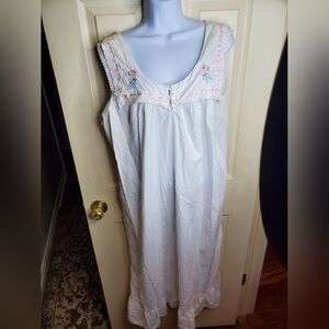 Vintage Night Flowers Night Gown SEE MEASUREMENTS